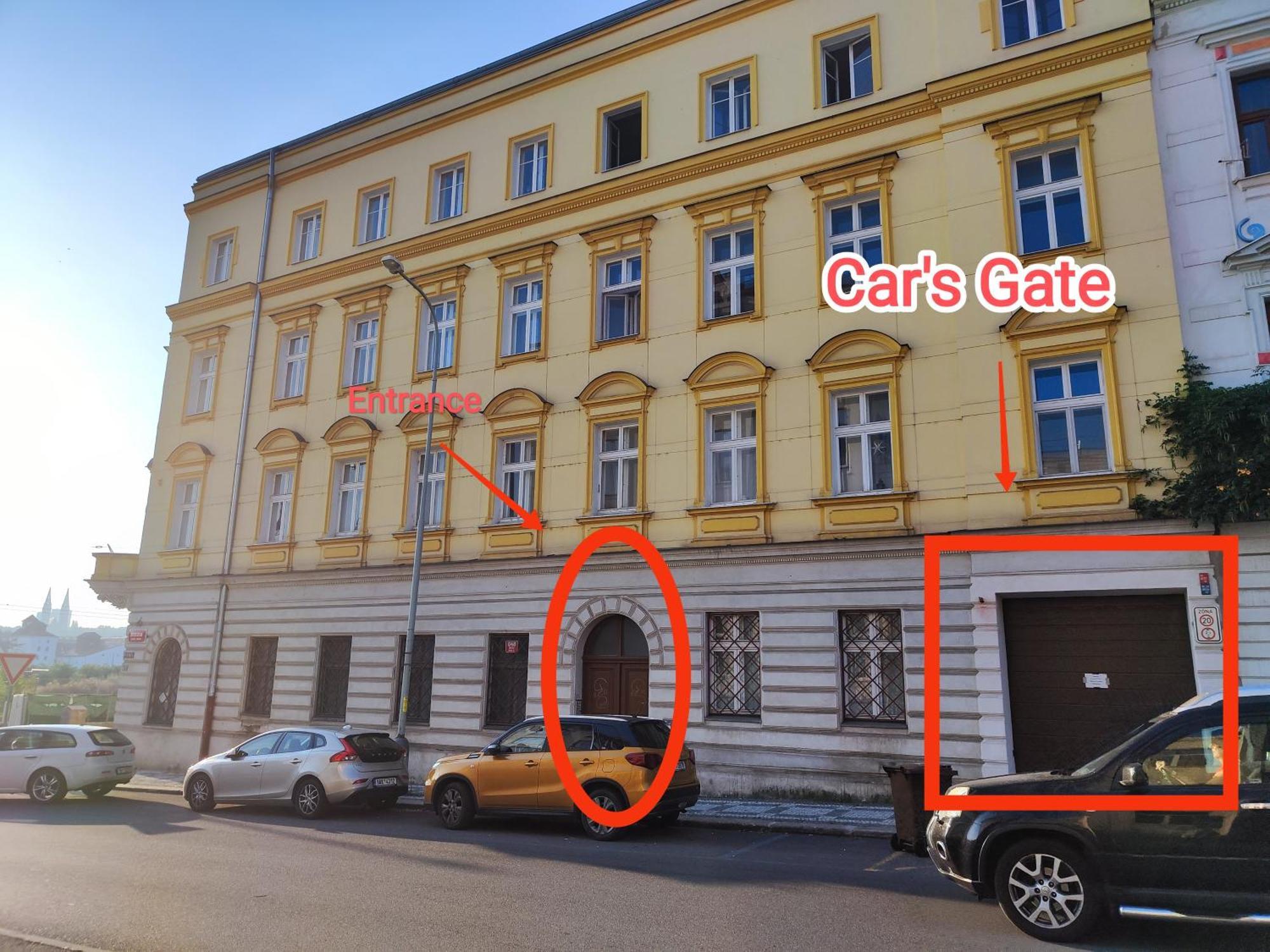 Spacious Flat & Parking Possibility, 3 Stops To Wenceslav Square Prága Kültér fotó